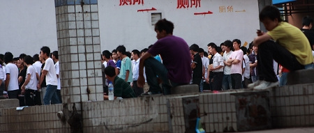 科技时代_富士康促员工推荐新人：揽1人奖200元