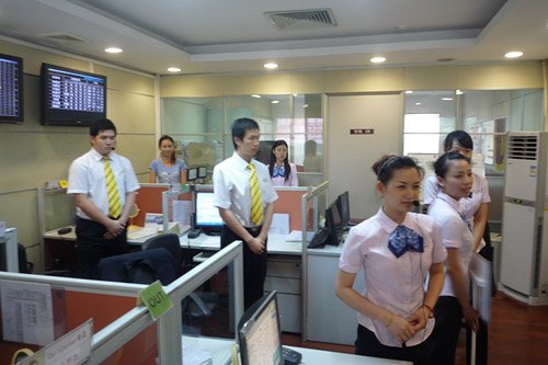 参观广汽丰田第一店 感受快速流畅服务