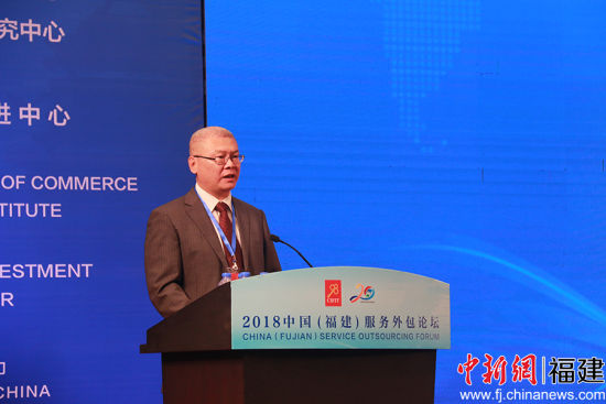 中国服务外包研究中心副主任梁杰指出，随着新技术发展、国内经济新常态形成、国际贸易环境变化，价值驱动、技术驱动、创新驱动正在成为服务外包产业发展的新理念、新趋势。陈丽霞摄