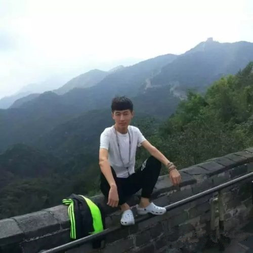鸿联九五外包呼叫中心”CALL王”帅哥的心路历程