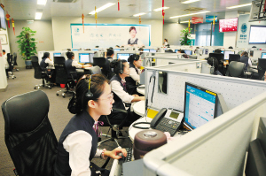 6月19日，国网客服中心南方分中心开展迎峰度夏话务高峰应急演练。于莹 摄