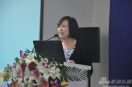 炎黄集团产业发展中心总经理梁云做了重要演讲